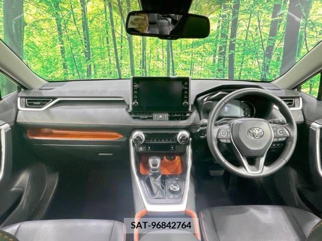 Toyota RAV4 2022-05 282858-1