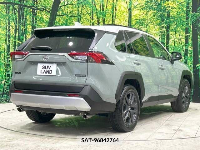 Toyota RAV4 2022-05 282858-17