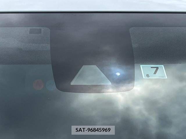 Toyota PRIUS 2022-07 322520-2