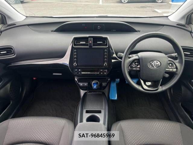 Toyota PRIUS 2022-07 322520-1
