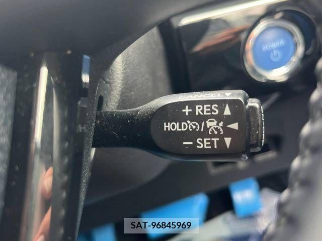 Toyota PRIUS 2022-07 322520-5