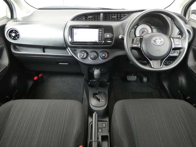 Toyota VITZ 2018-01 183246-4
