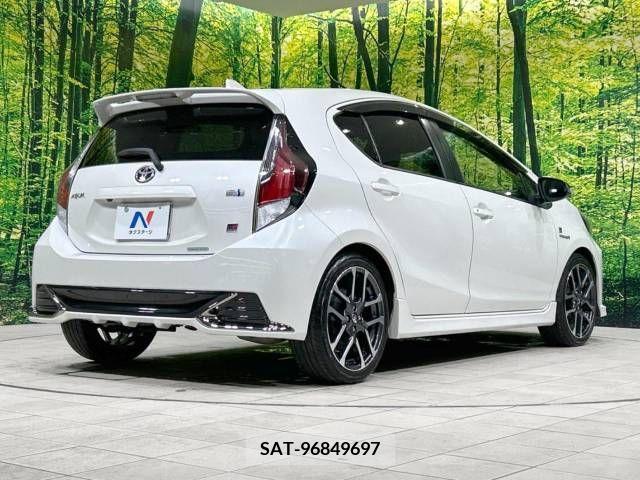 Toyota AQUA 2019-03 338500-17