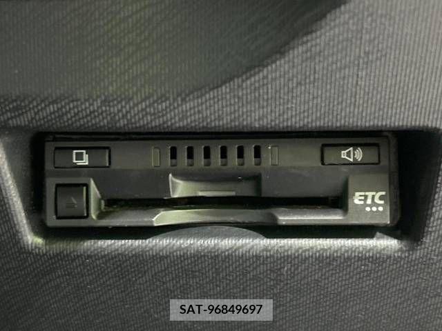 Toyota AQUA 2019-03 338500-5