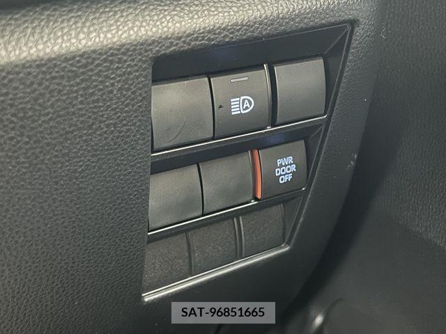Toyota VOXY 2023-07 289055-3