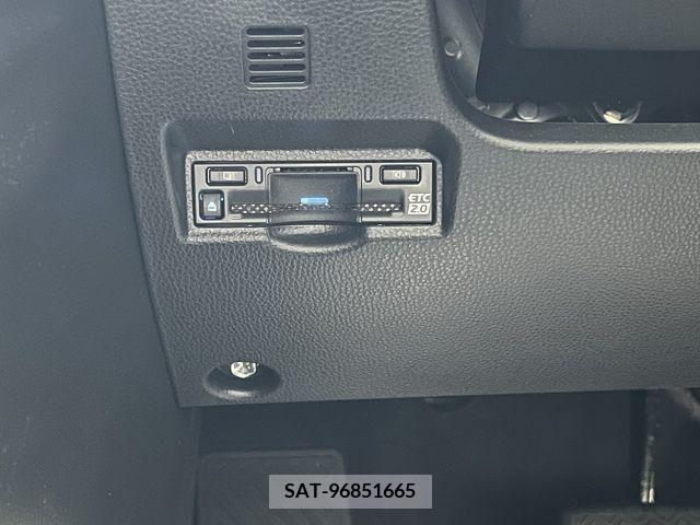 Toyota VOXY 2023-07 289055-6