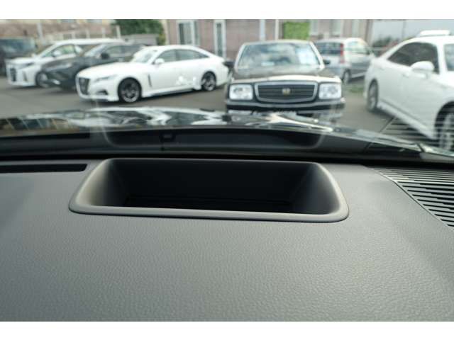 Toyota HARRIER HYBRID 2023-10 189409-18