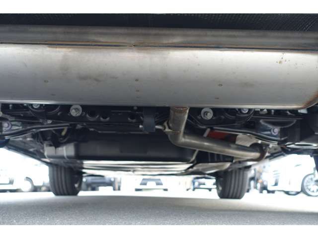 Toyota HARRIER HYBRID 2023-10 189409-19