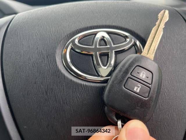 Toyota AQUA 2013-05 313974-7