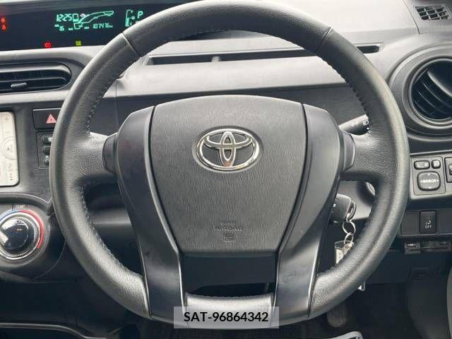 Toyota AQUA 2013-05 313974-10