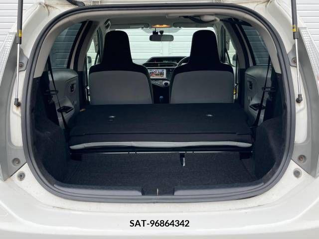 Toyota AQUA 2013-05 313974-17