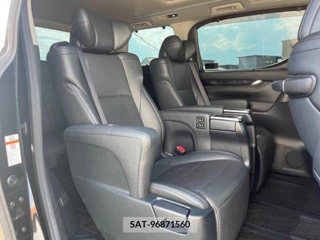 Toyota ALPHARD 2018-10 355567-9