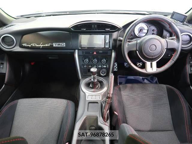 Toyota 86 2013-10 218231-1