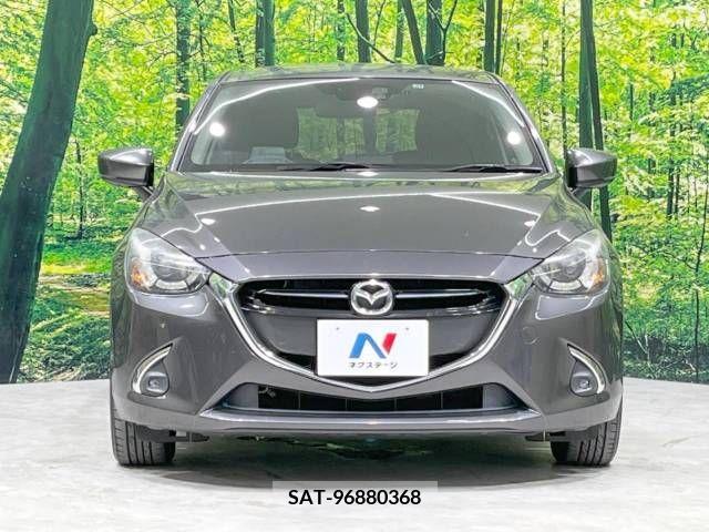 Mazda DEMIO 2017-11 390512-14
