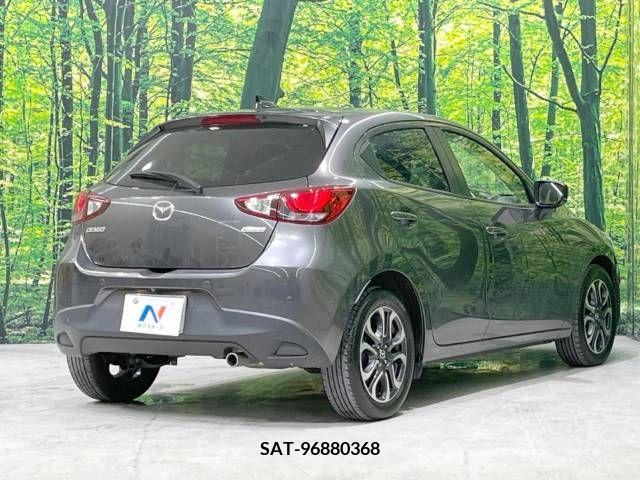 Mazda DEMIO 2017-11 390512-17
