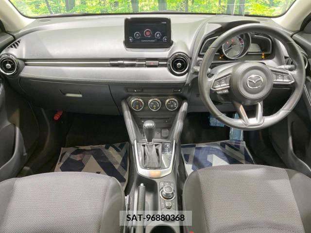 Mazda DEMIO 2017-11 390512-1