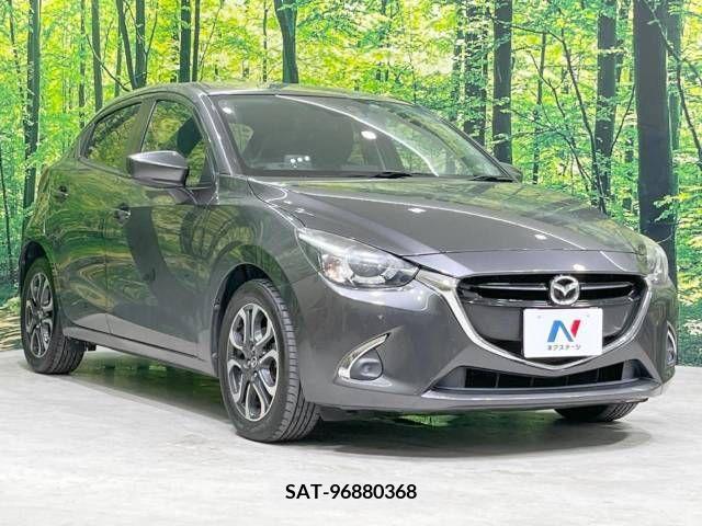 Mazda DEMIO 2017-11 390512-16