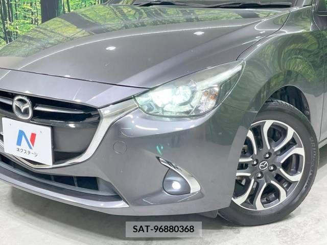 Mazda DEMIO 2017-11 390512-12