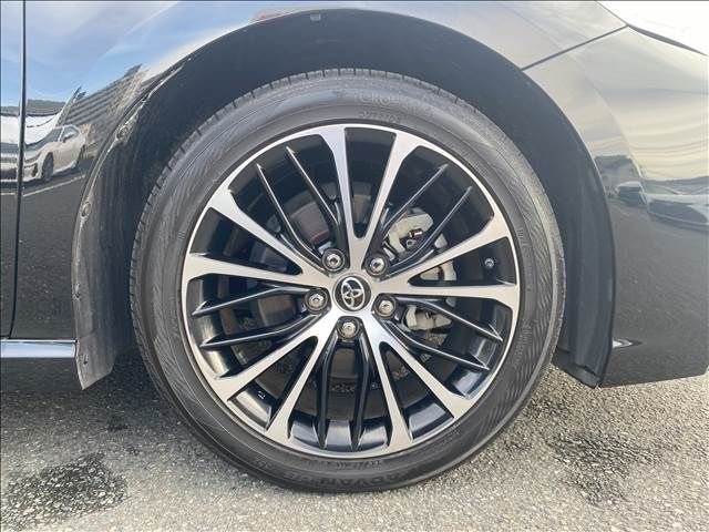 Toyota CAMRY HYBRID 2018-11 182186-19