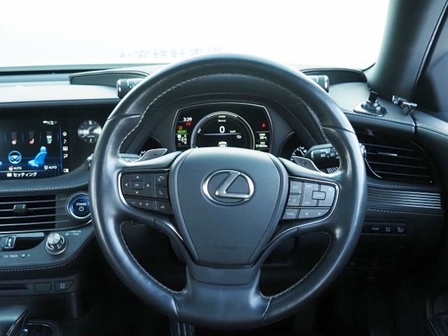Lexus LS 2017-12 194716-16