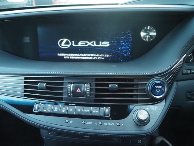 Lexus LS 2017-12 194716-18