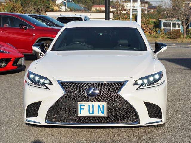 Lexus LS 2017-12 194716-1