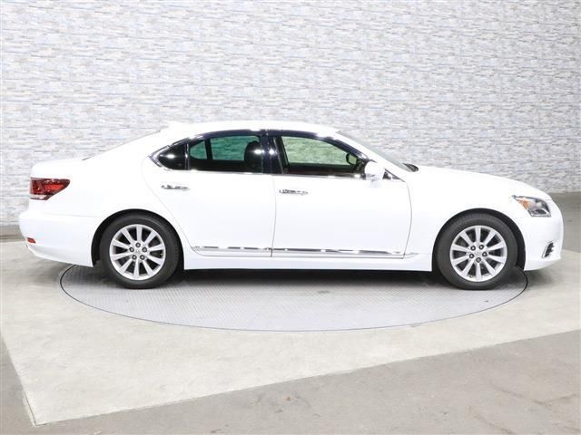 Lexus LS 2013-12 1636-5