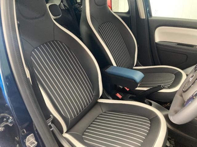 Renault TWINGO 2022-09 16999-13