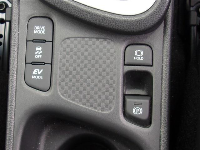 Toyota YARIS CROSS 2021-08 194234-21