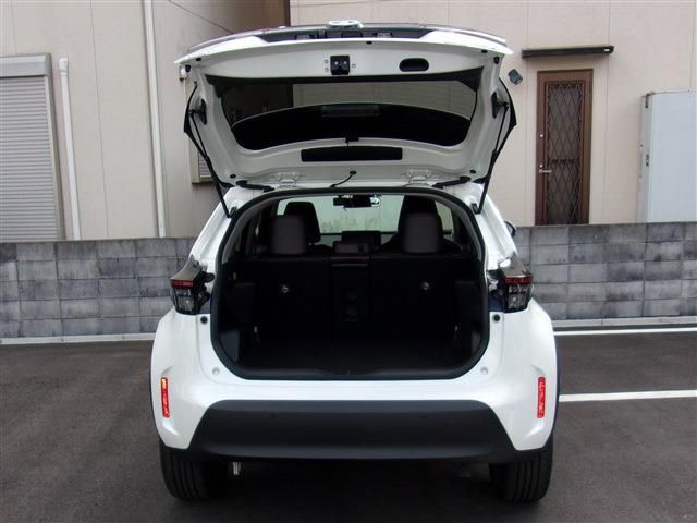 Toyota YARIS CROSS 2021-08 194234-28