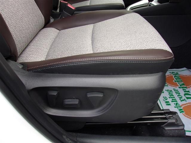 Toyota YARIS CROSS 2021-08 194234-25