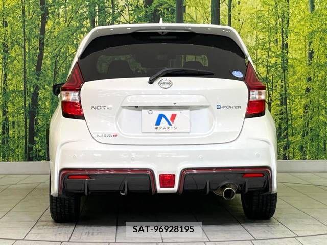 Nissan NOTE 2018-02 325621-15