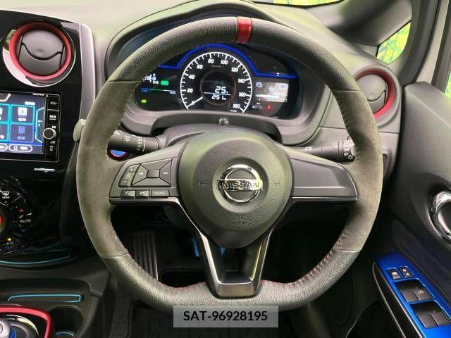 Nissan NOTE 2018-02 325621-12