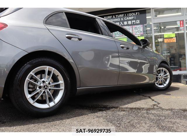 Mercedes Benz A-CLASS 2018-01 276495-24