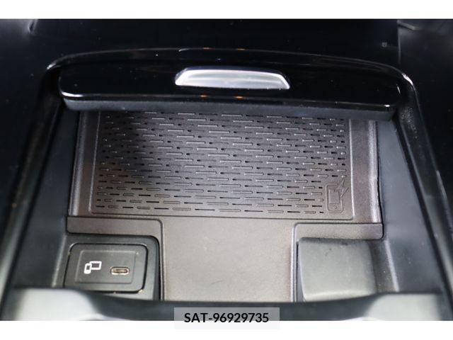 Mercedes Benz A-CLASS 2018-01 276495-14