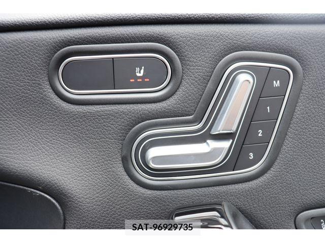 Mercedes Benz A-CLASS 2018-01 276495-7