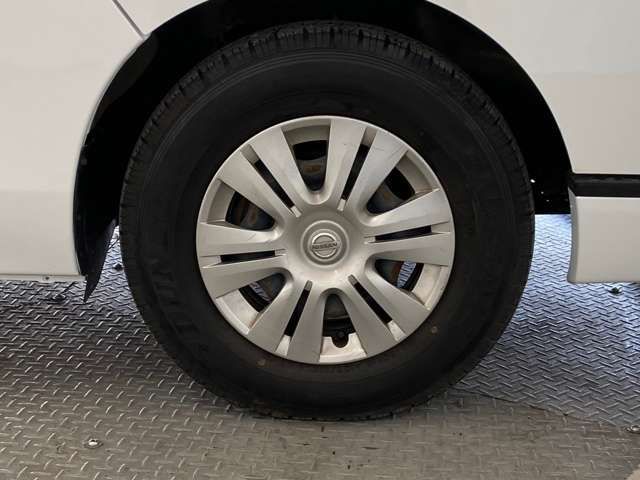 Nissan NV350 Caravan 2017-07 187657-16