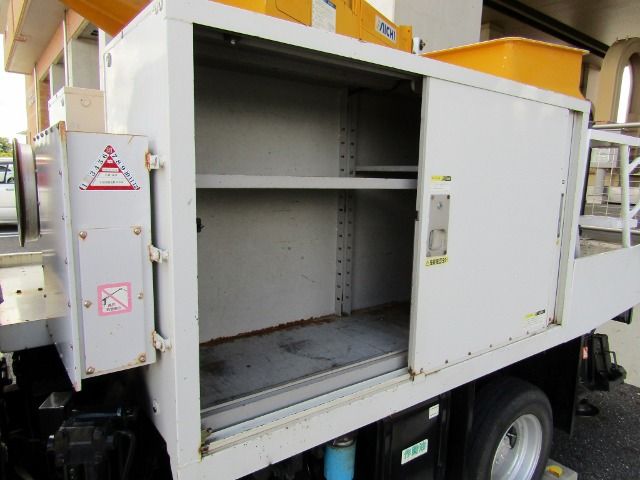 Isuzu ELF TRUCK 2004-08 143-17