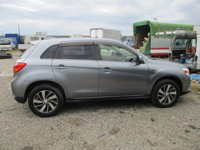 Mitsubishi RVR 2017-03 9131-7