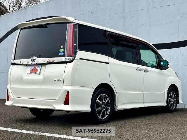 Toyota NOAH 2019-02 210740-2