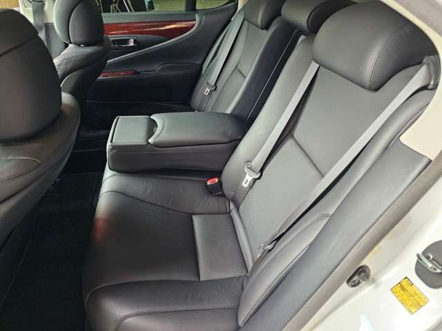 Lexus LS 2006-11 2417-13