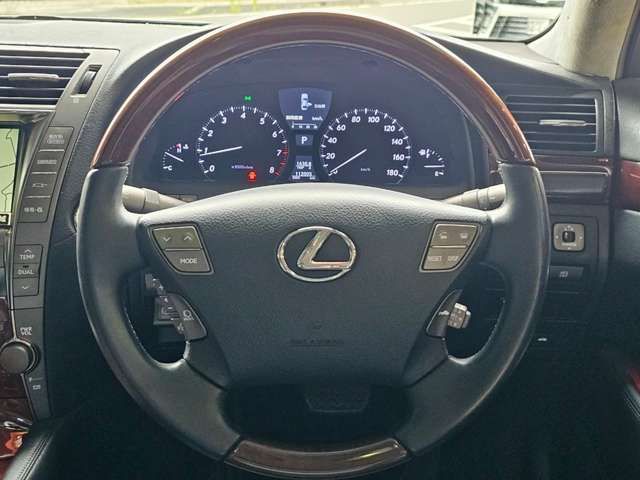 Lexus LS 2006-11 2417-9