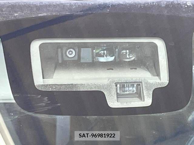 Suzuki X BEE 2019-06 266243-5