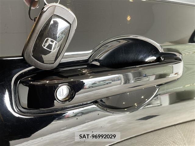 Honda VEZEL 2022-04 227922-11
