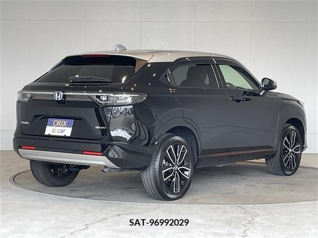 Honda VEZEL 2022-04 227922-1