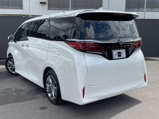 Toyota ALPHARD 2023-08 23334-2