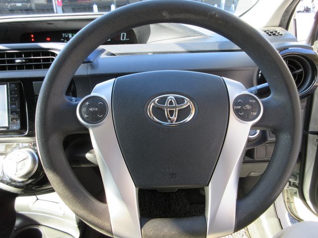 Toyota AQUA 2016-11 192755-16