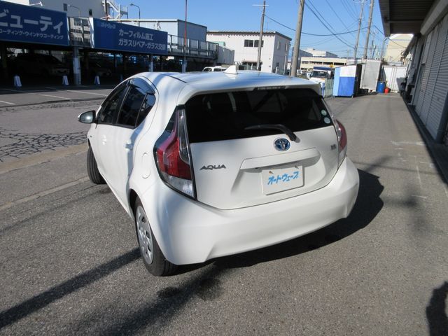 Toyota AQUA 2016-11 192755-4
