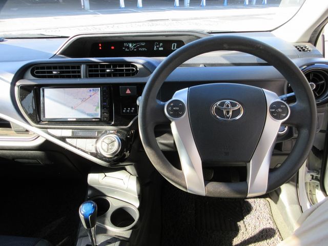 Toyota AQUA 2016-11 192755-10