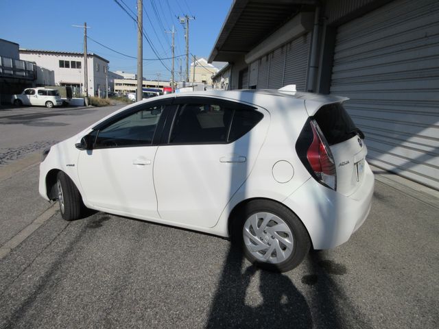 Toyota AQUA 2016-11 192755-3